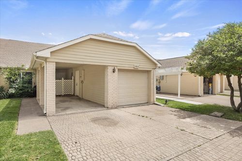 2504 Brook Hollow Ct, Mesquite, TX, 75150-1220 | Card Image