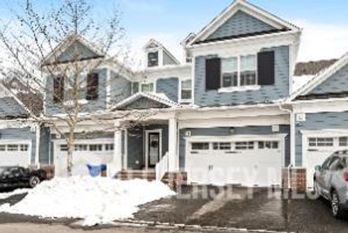 11 Hamilton Dr, Cranbury, NJ, 08512-1901 | Card Image