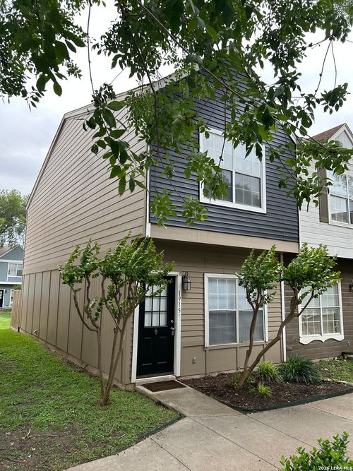 1915 Crossgate Park, San Antonio, TX, 78247-4242 | Card Image