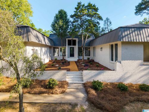 931 Lakeview Estates Dr, HUEYTOWN, AL, 35023-5809 | Card Image