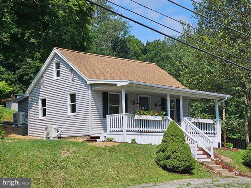 15165 Charmian Rd, BLUE RIDGE SUMMIT, PA, 17214-9767 | Card Image