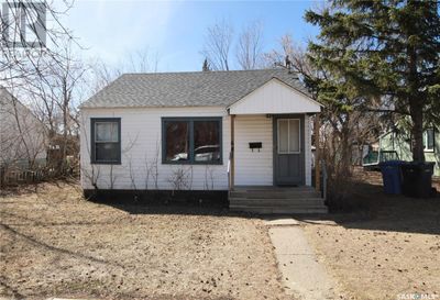 641 101 St St, House other with 2 bedrooms, 1 bathrooms and null parking in North Battleford SK | Image 1