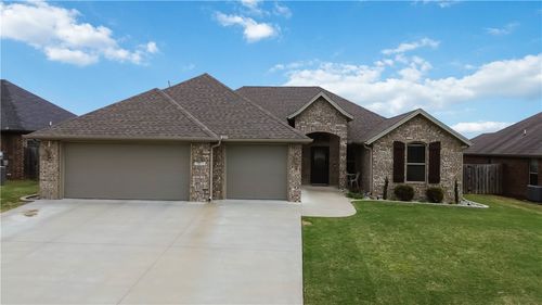 1213 Bradley St, Centerton, AR, 72719-8008 | Card Image