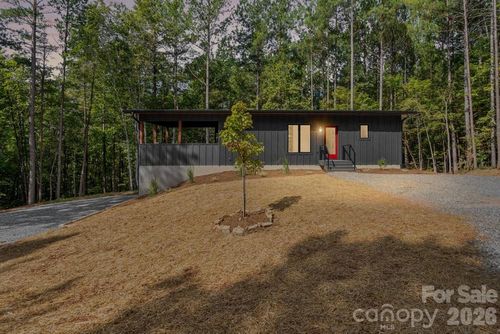 203 Golden Creek Rdg, Union Mills, NC, 28167-7001 | Card Image