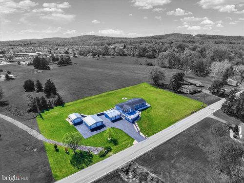 140 Green Springs Rd, YORK, PA, 17404-9635 | Card Image