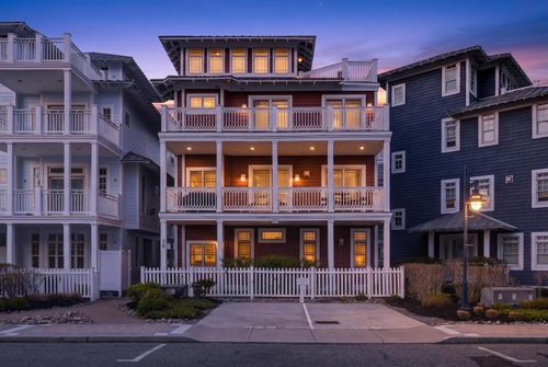 429 E Nashville Ave, Wildwood Crest, NJ, 08260-3739 | Card Image