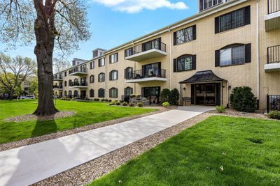 222 - 100 Thompson Drive, Condo with 2 bedrooms, 2 bathrooms and null parking in Cedar Rapids IA | Image 2