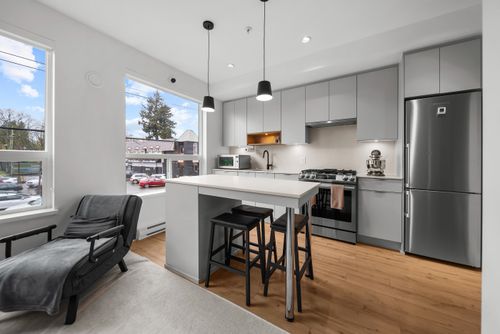 220-2493 Montrose Ave, Abbotsford, BC, V2S0L5 | Card Image