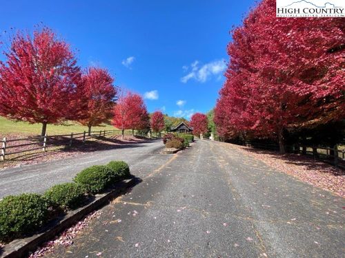 18 Twin Oaks Mountain Blvd, Sparta, NC, 28675 | Card Image