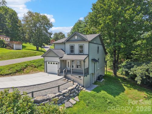 12 Whipoorwill Way, Waynesville, NC, 28786-6904 | Card Image