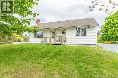 32 Knox Crt, Saint John, NB, E2J3H3 | Card Image