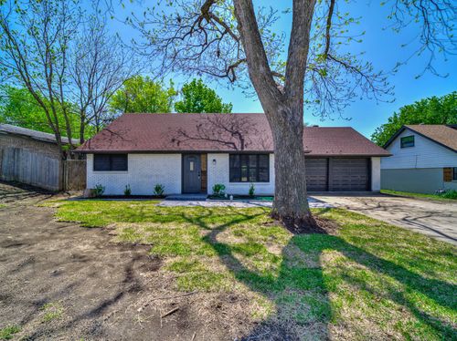 1104 Darlene Ln, Arlington, TX, 76010-5812 | Card Image