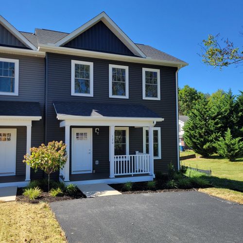 120 Craig St, Christiansburg, VA, 24073-3102 | Card Image