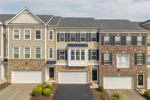 6 Remington Dr, Washington, PA, 15301-6195 | Card Image