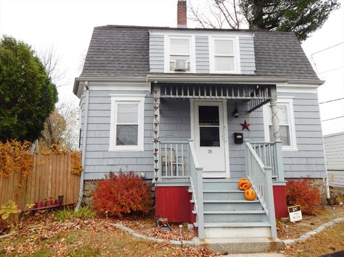 35 Jenny Lind St, New Bedford, MA, 02740-1518 | Card Image