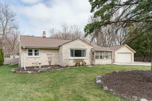 10506 W Grange Ave, Hales Corners, WI, 53130-2035 | Card Image