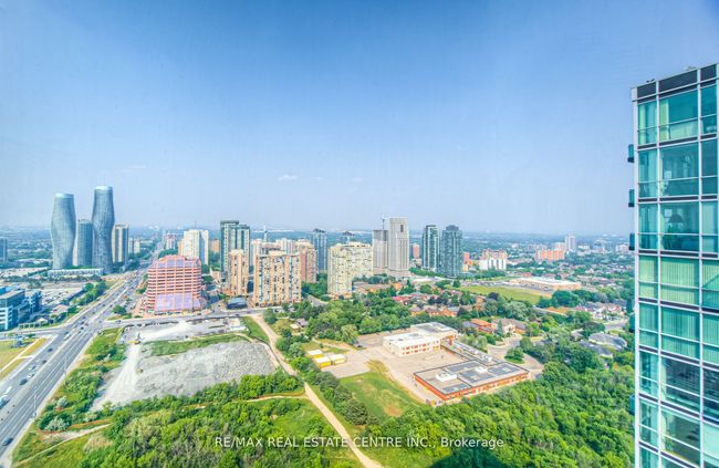 3303 - 220 Burnhamthorpe Rd W, Condo with 2 bedrooms, 2 bathrooms and null parking in Mississauga ON | Image 39