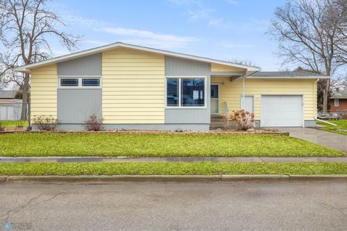 205 8th St Se, Barnesville, MN, 56514-3708 | Card Image