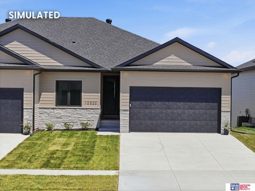 10506 Majestic Ln, Lincoln, NE, 68527-2526 | Card Image