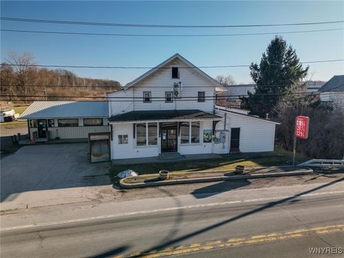 10204 Roosevelt Hwy, Lyndonville, NY, 14098-9732 | Card Image