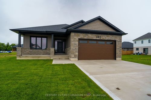 482 Julianna Crt, Wyoming, ON, N0N1T0 | Card Image