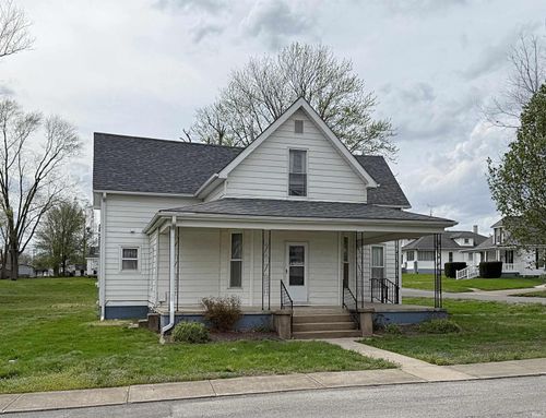 210 Queen St, Loogootee, IN, 47553-1252 | Card Image