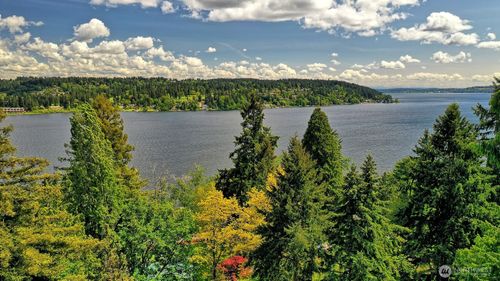 5035 Ne 178th St, Lake Forest Park, WA, 98155-4534 | Card Image