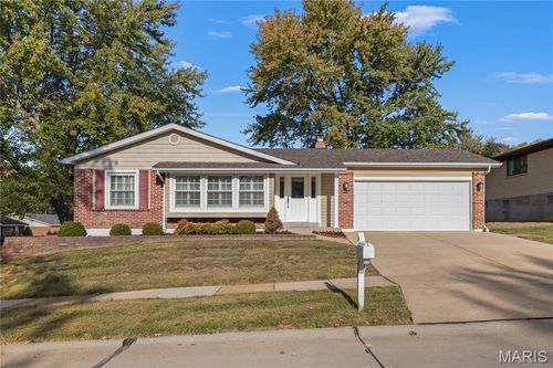 4685 Colima Ct, Saint Louis, MO, 63128-2309 | Card Image