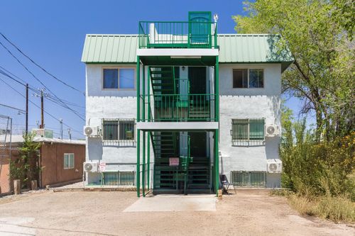 2104 Lead Ave Se, Albuquerque, NM, 87106-4070 | Card Image
