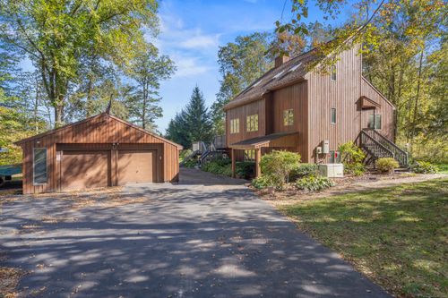 389 Route 66, Columbia, CT, 06237-1529 | Card Image