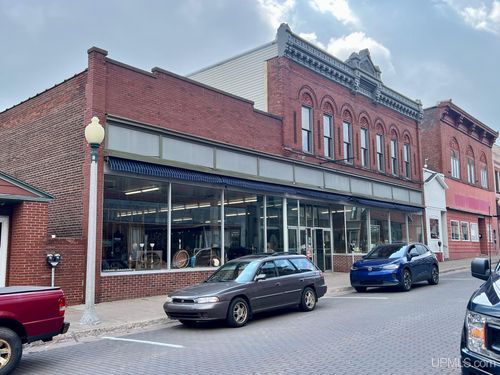 210 5th Street, Calumet, MI, 49913 | Card Image