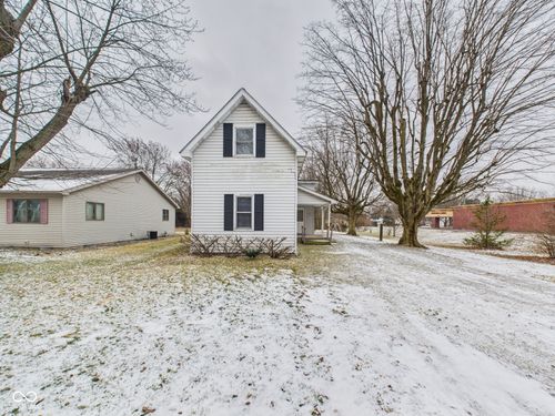 687 W Mill St, Middletown, IN, 47356-9302 | Card Image