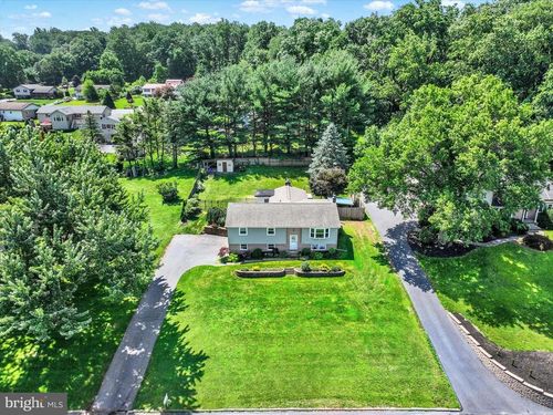 151 Valley View Dr, EPHRATA, PA, 17522-9774 | Card Image