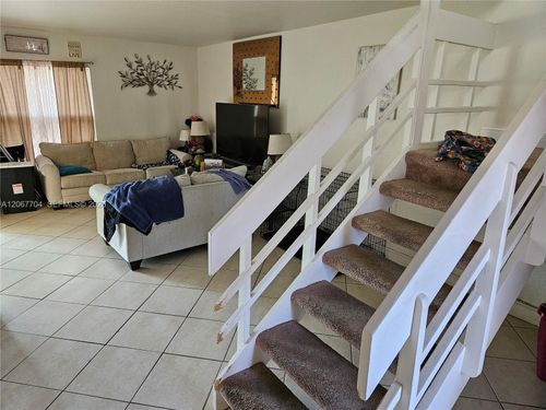 517 Sw 1st Ct, Boynton Beach, FL, 33435-4804 | Card Image
