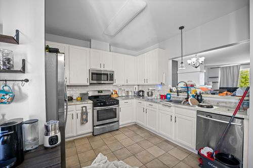 602 S Rosehall Ln, Round Lake, IL, 60073-4267 | Card Image