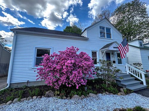 935 Gage Street, Bennington, VT, 05201 | Card Image