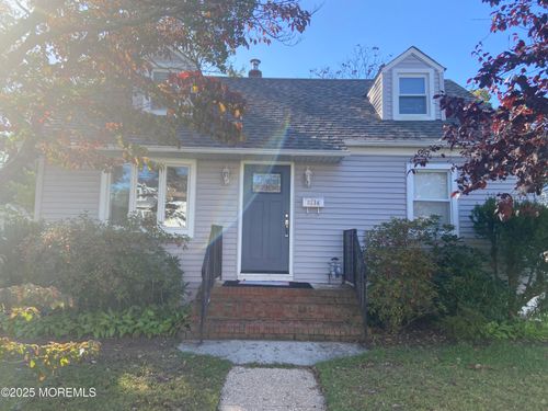 1013 17th Ave, WALL TOWNSHIP, NJ, 07719-3104 | Card Image