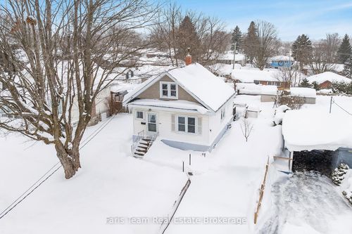 568 Johnson St, Midland, ON, L4R2Z2 | Card Image