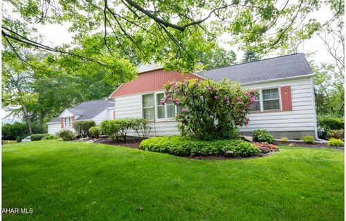 2935 Gwin Rd, Altoona, PA, 16601-7216 | Card Image