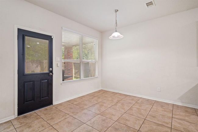 Breakfast nook | Image 17