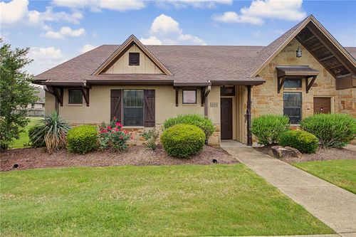 3321 Lieutenant Ave, College Station, TX, 77845-6175 | Card Image