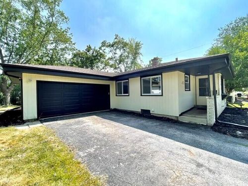 N87W17833 Shepherd Dr, Menomonee Falls, WI, 53051-2617 | Card Image