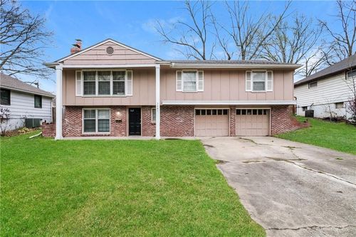 7401 Hardy Ave, Raytown, MO, 64133-6727 | Card Image