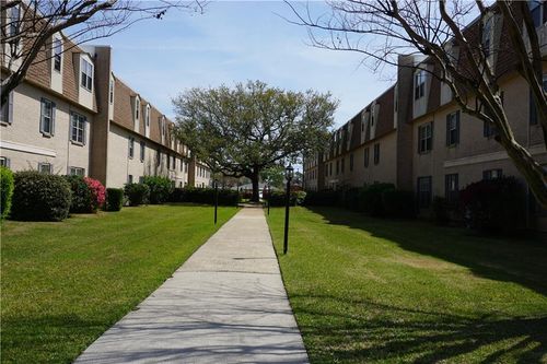 504-2720 Whitney Pl, Metairie, LA, 70002-6295 | Card Image