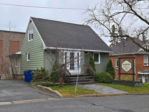 15 Mary St, New Liskeard, ON, P0J1P0 | Card Image