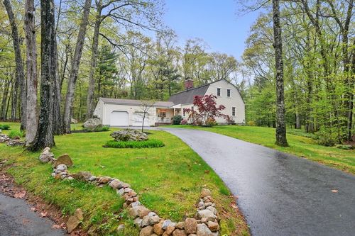272 Bennett Rd, Hampden, MA, 01036-9102 | Card Image