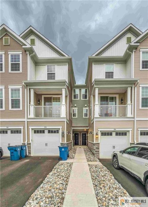 204 Honeysuckle Ln, Warren, NJ, 07059-5364 | Card Image