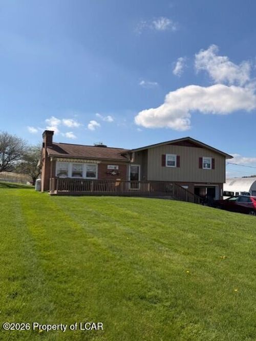 1170 Hunlock Harveyville Rd, Shickshinny, PA, 18655-3339 | Card Image