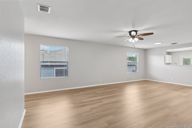 109 Creek Run, House other with 3 bedrooms, 2 bathrooms and null parking in Cibolo TX | Image 6