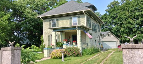 188 Peru St, Paw Paw, IL, 61353-9518 | Card Image